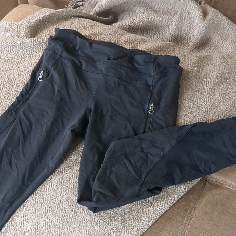 Black Leggings with Zipper Pockets